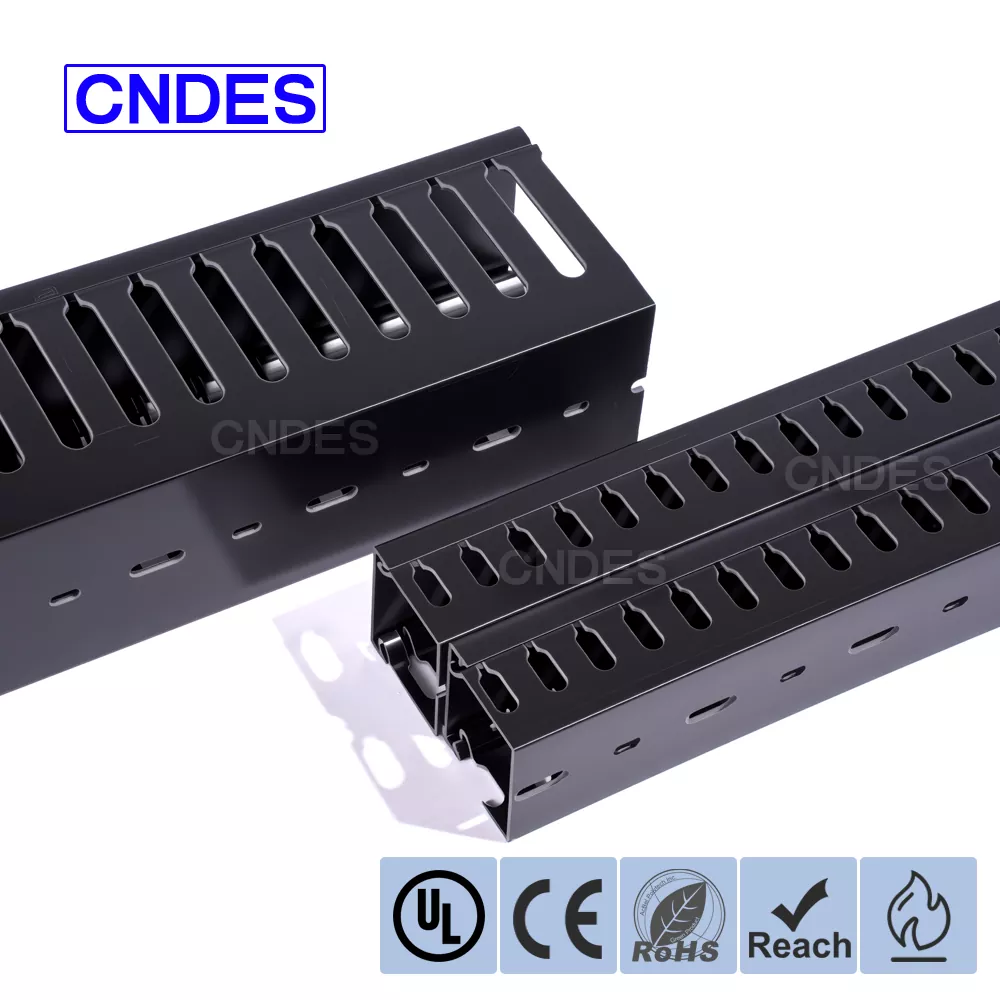 Conducto de cableado de PVC ranurado negro
